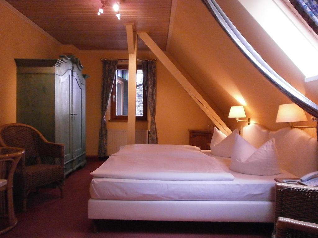 Gasthof Und Landhotel Zur Ausspanne Klipphausen Cameră foto